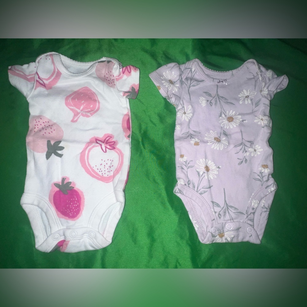 Carter's Strawberry and Floral Bodysuits size Newborn